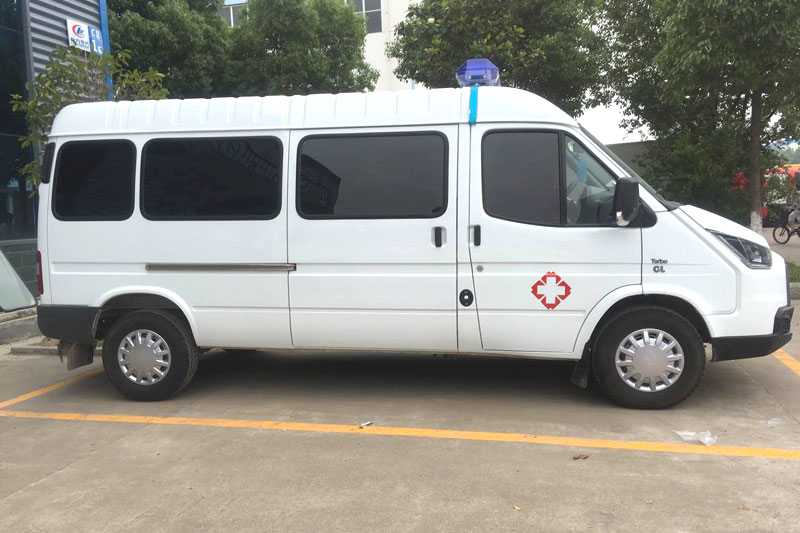 特順長(zhǎng)軸柴油救護(hù)車